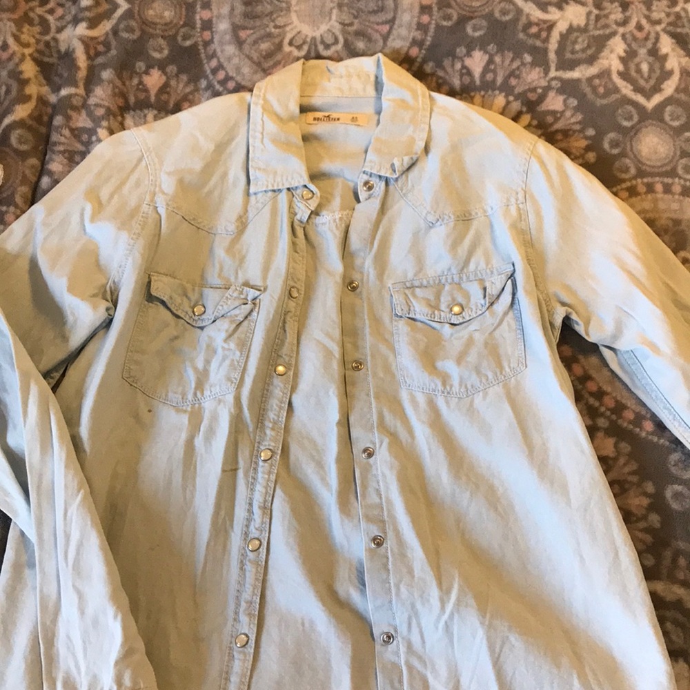 Hollister Button Up